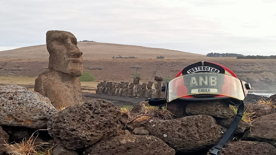 Bomberos de Isla de Pascua reciben por primera vez capacitación en simulador móvil